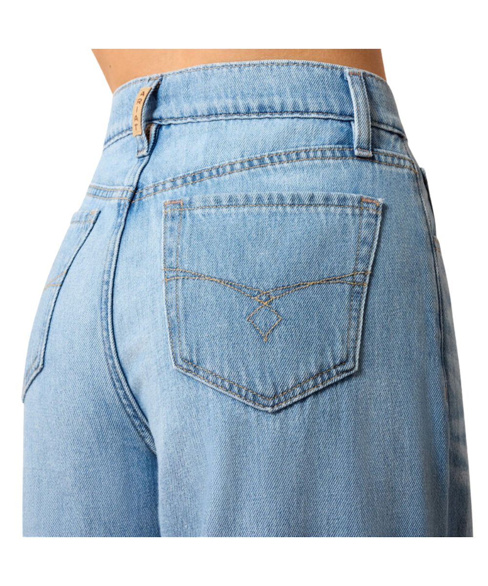 Ariat Women's Calamity Comfort Wide Leg Jean - Image 3