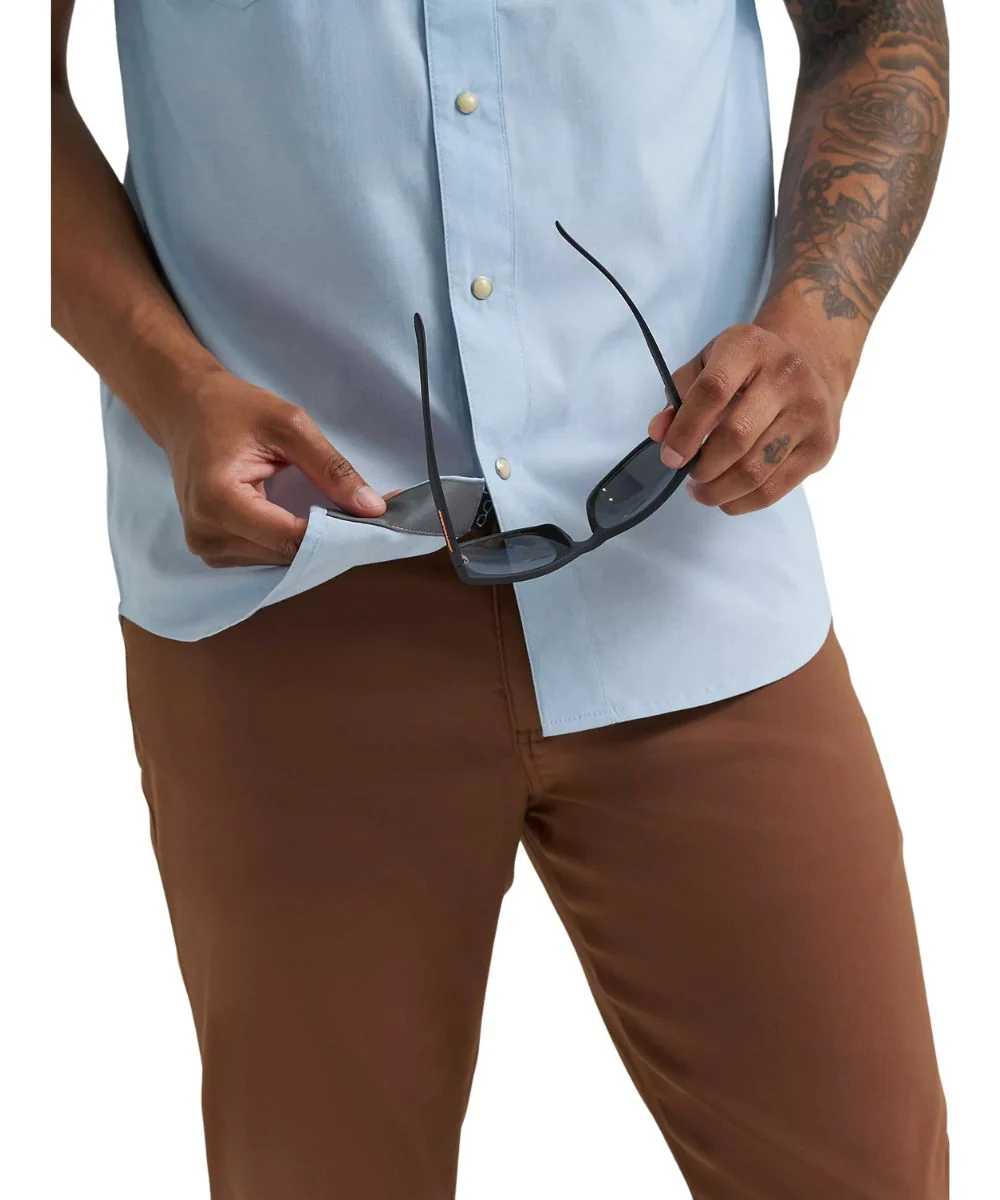 Wrangler Men's ATG Drover Utility Snap Shirt - Image 4