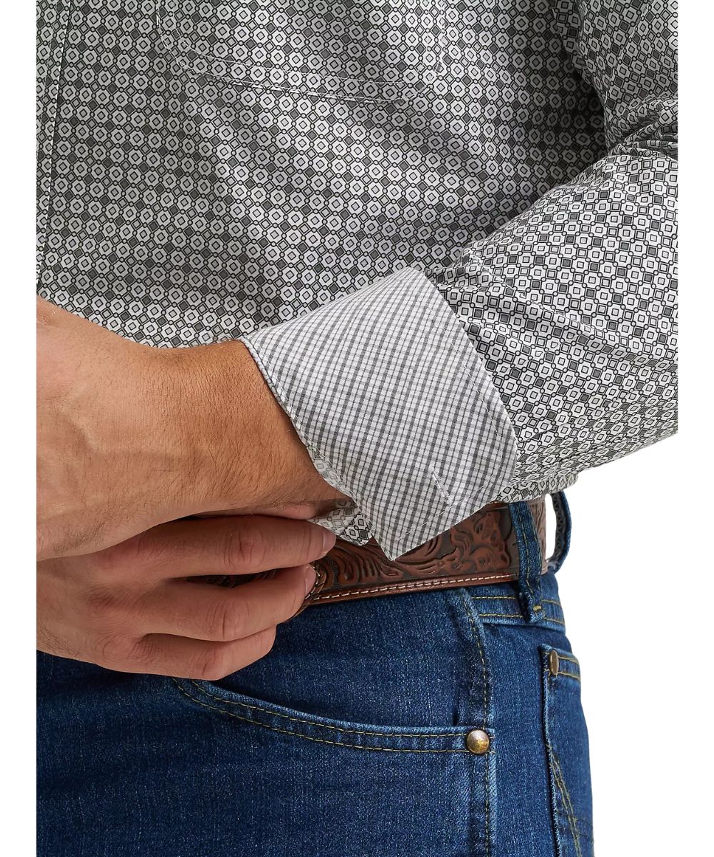 Wrangler Men's George Strait Button Down Shirt - Image 4