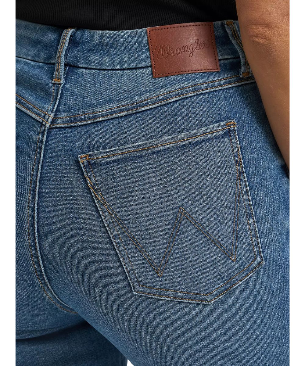 Wrangler Women's Bespoke High Rise Flare Jean - Image 4