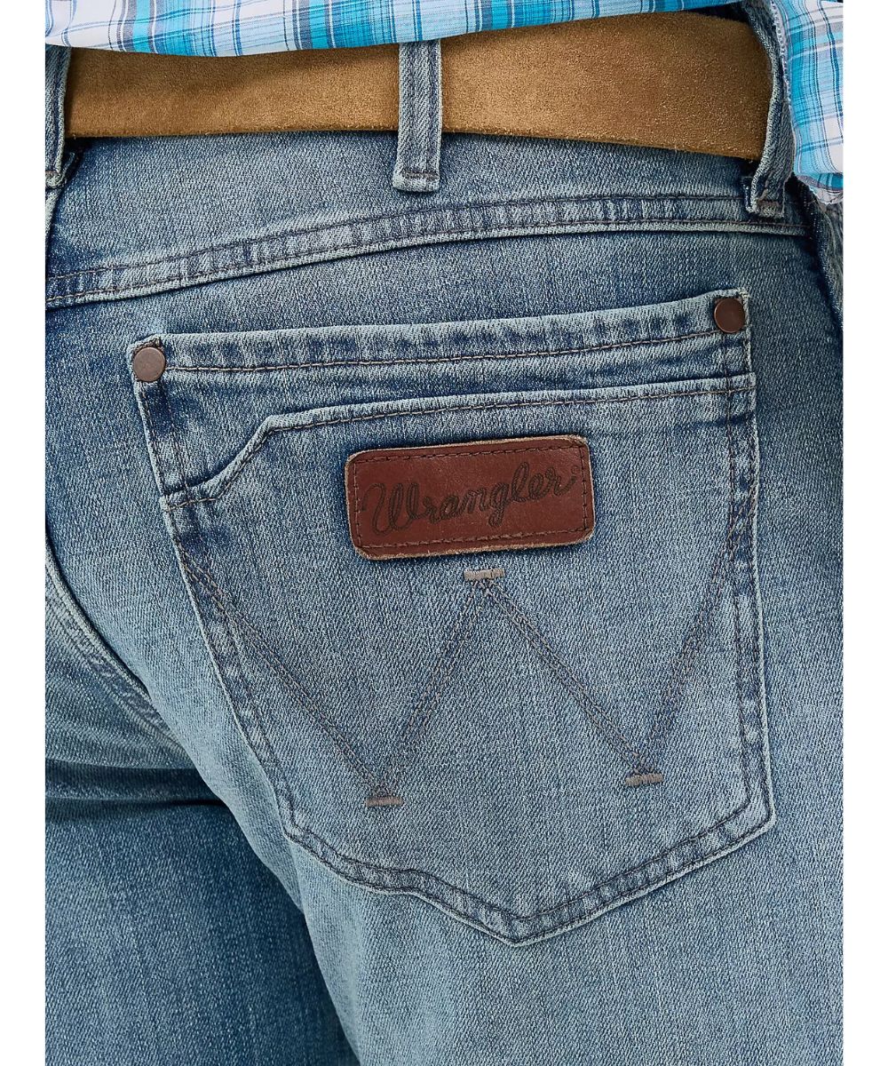 Wrangler Men's Retro Slim Straight Jean - Image 4