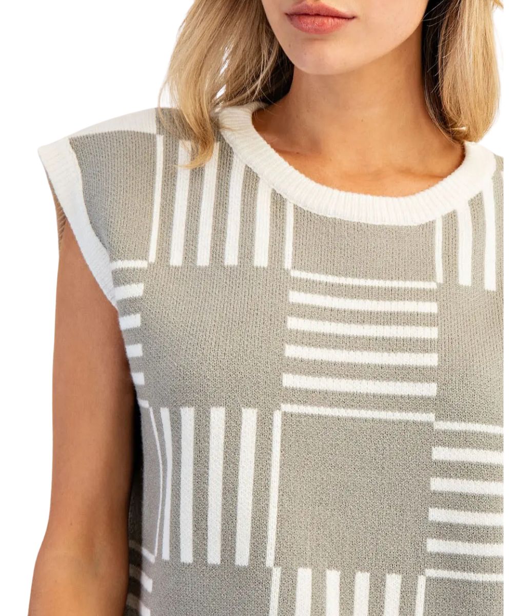 Eesome Women's Cropped Sweater Vest - Image 3