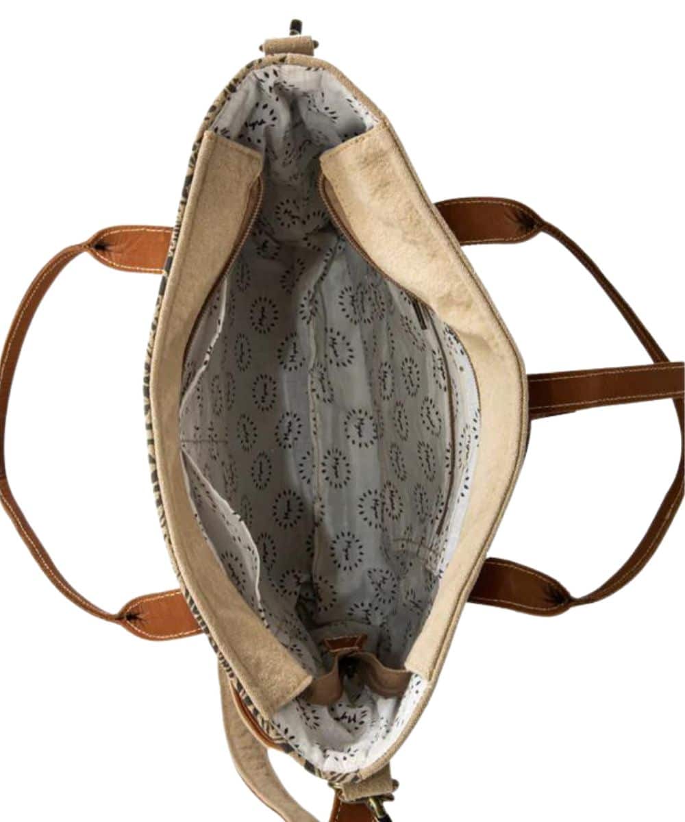 Myra Bags Women's Le Medallion Vintage Purse - Image 3