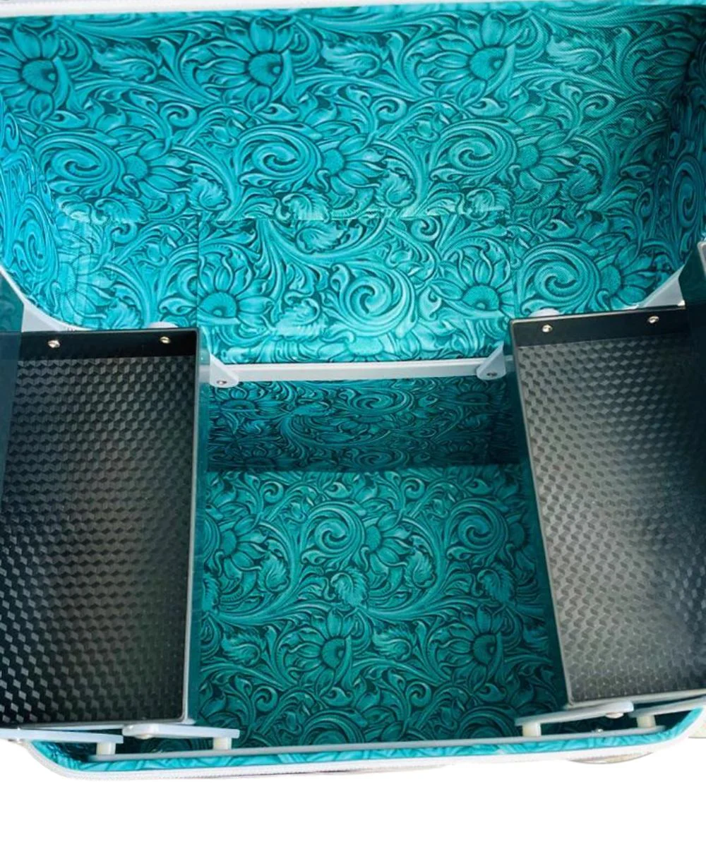 Sterling Kreek Women's Kamoodle Makeup Box - Image 4