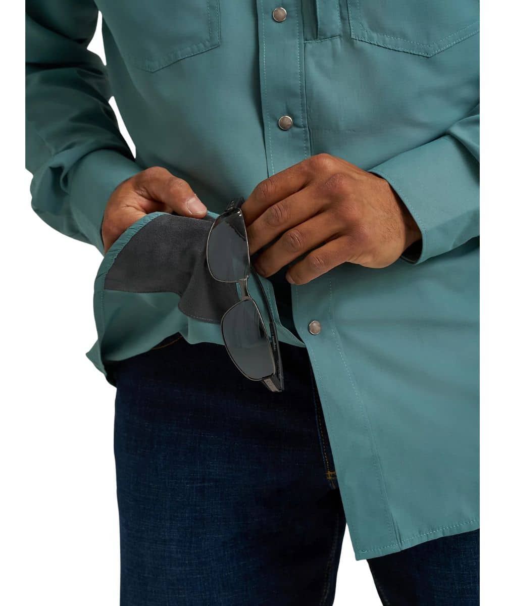 Wrangler Men's Performance Snap Shirt - Image 3