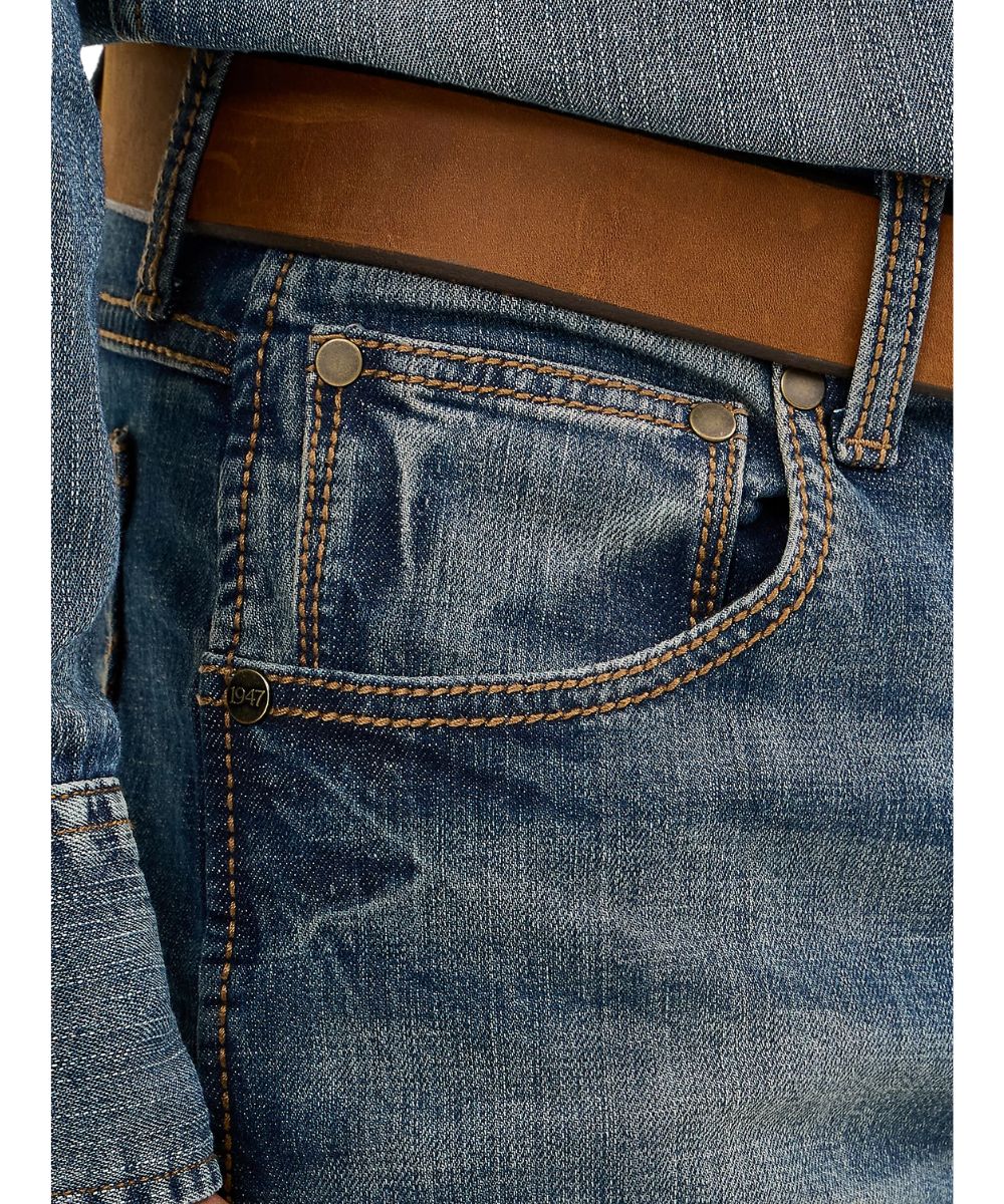 Wrangler Men's Retro Slim Straight Jean - Image 5