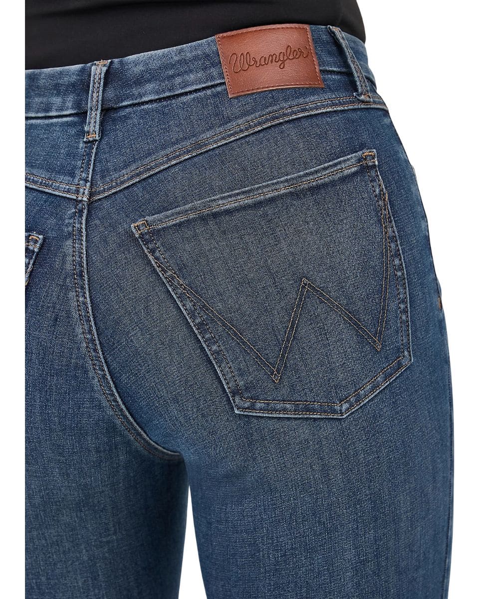 Wrangler Women's Bespoke Flare Jean - Image 4