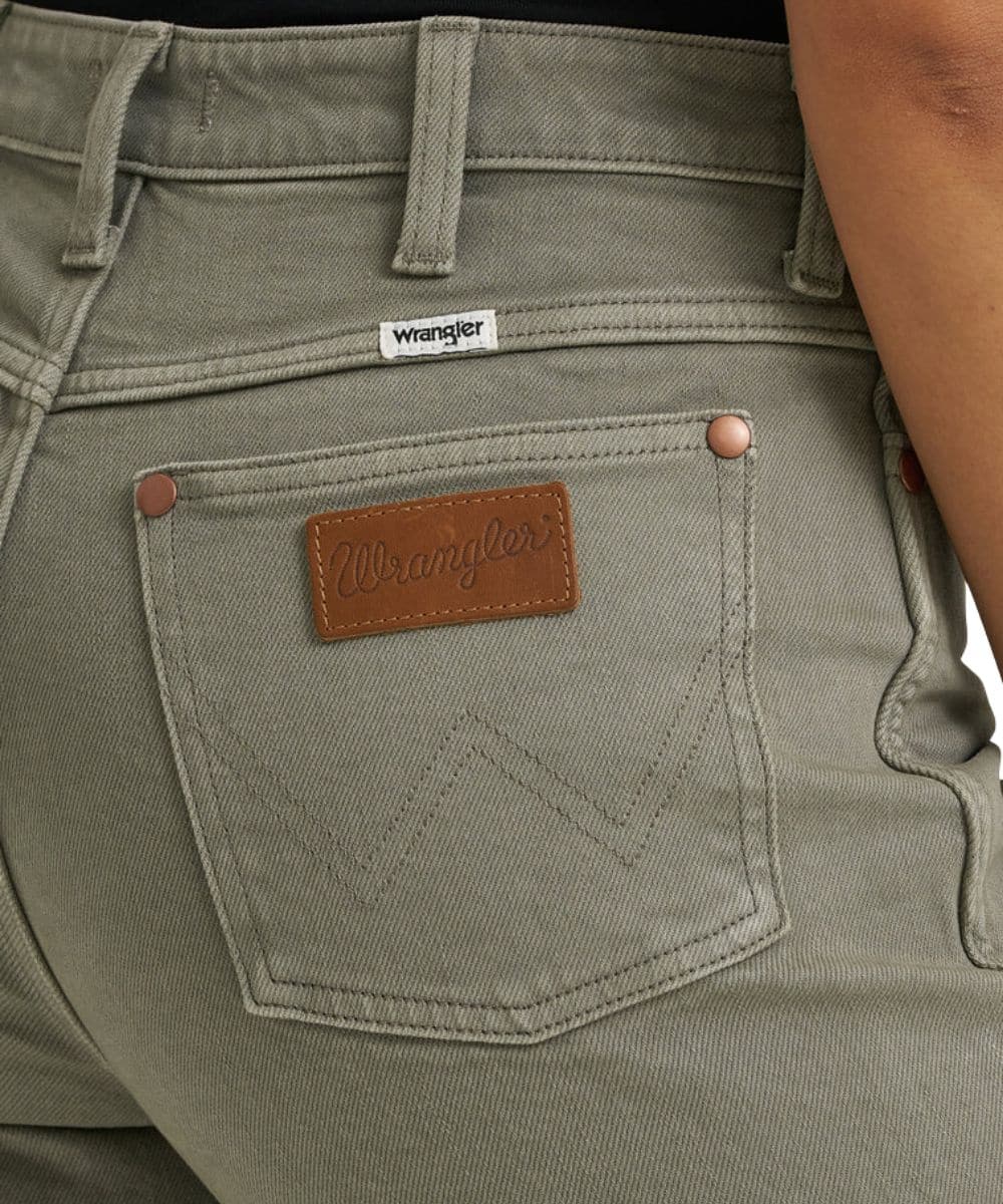 Wrangler Women's Loose Straight Jean - Image 4